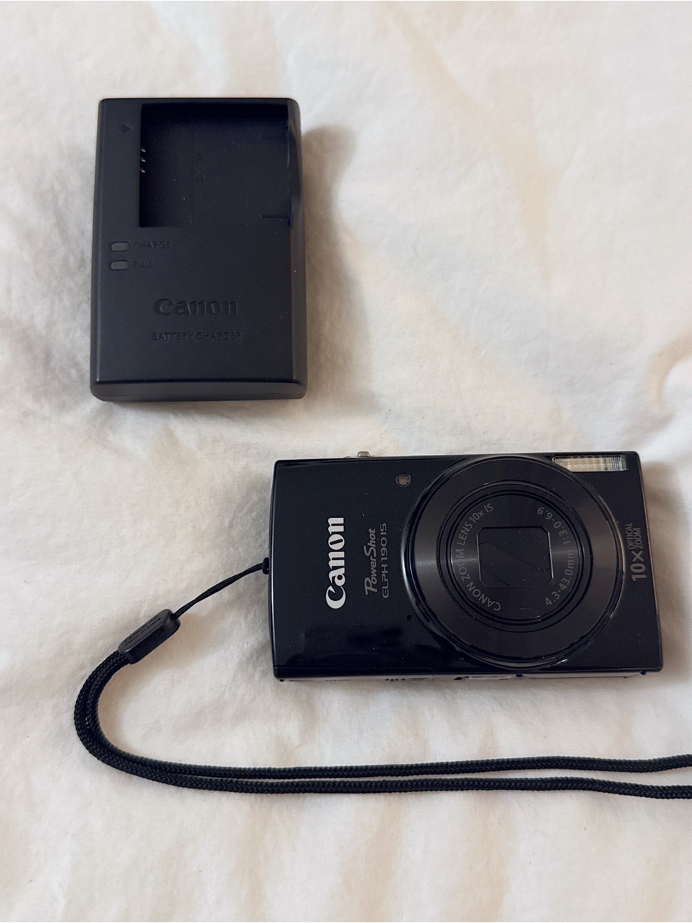 Canon PowerShot ELPH Compact Digital Camera in Black with Charger